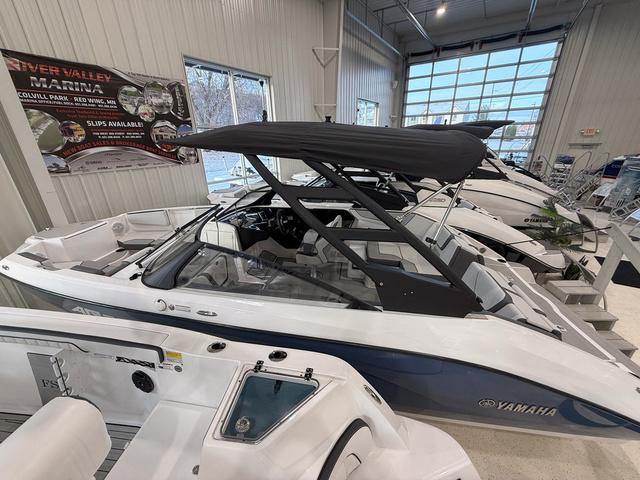 2025 Yamaha Boats AR220