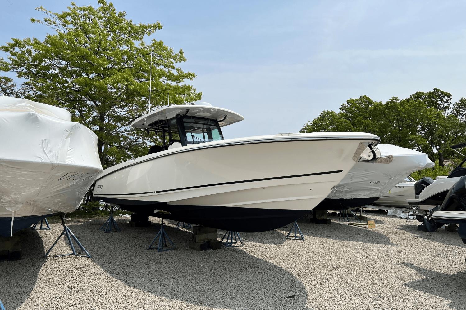 2023 Boston Whaler 330 Outrage