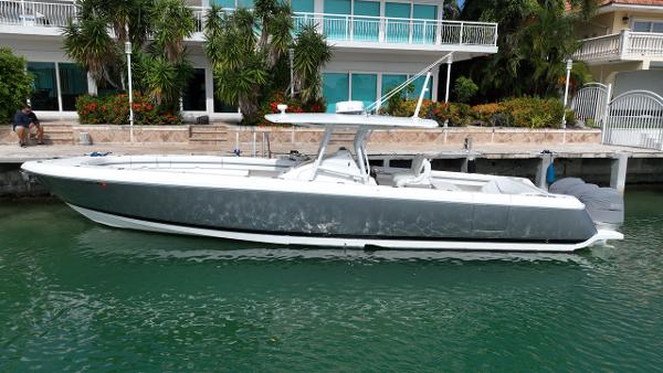 2015 Intrepid 400 Center Console