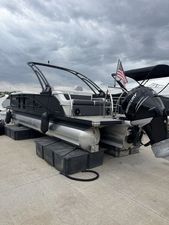 BARLETTA BOATS 23UCA