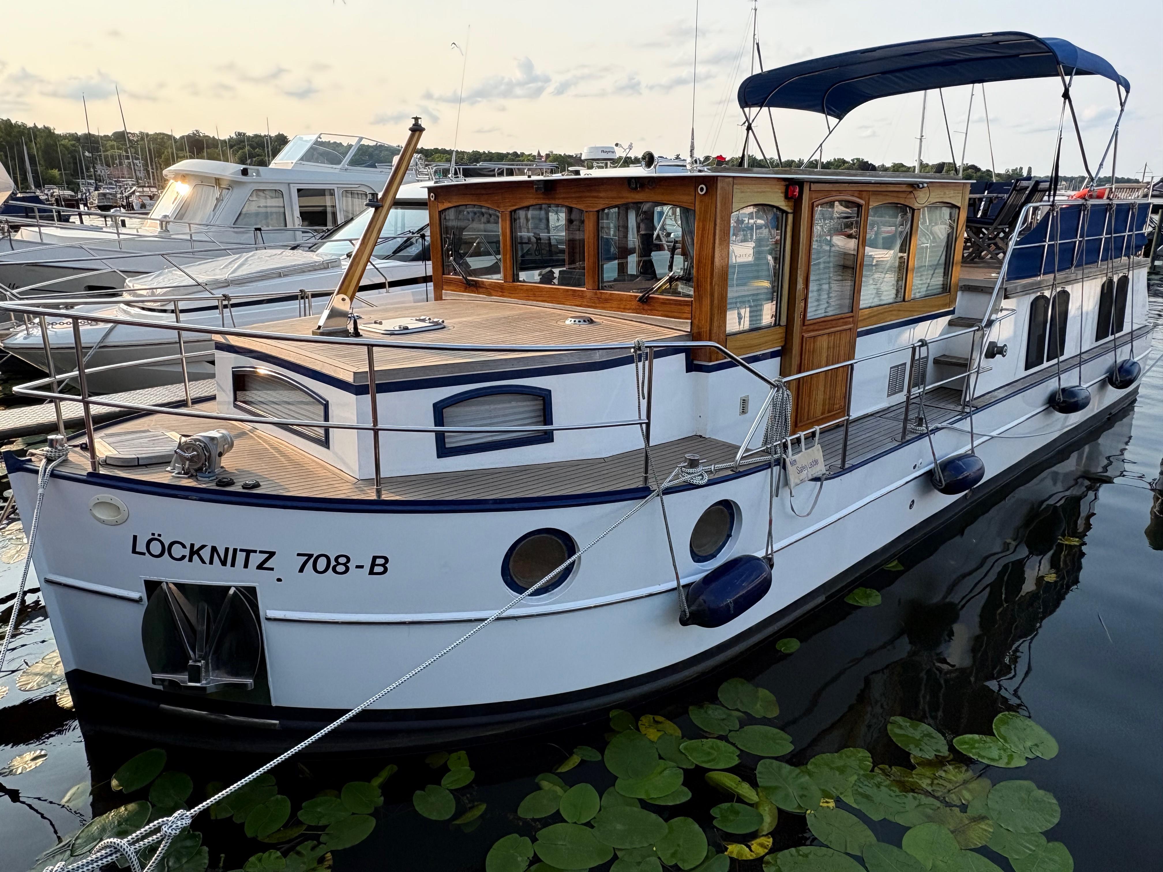 2001 Kuhnle Kormoran 1280