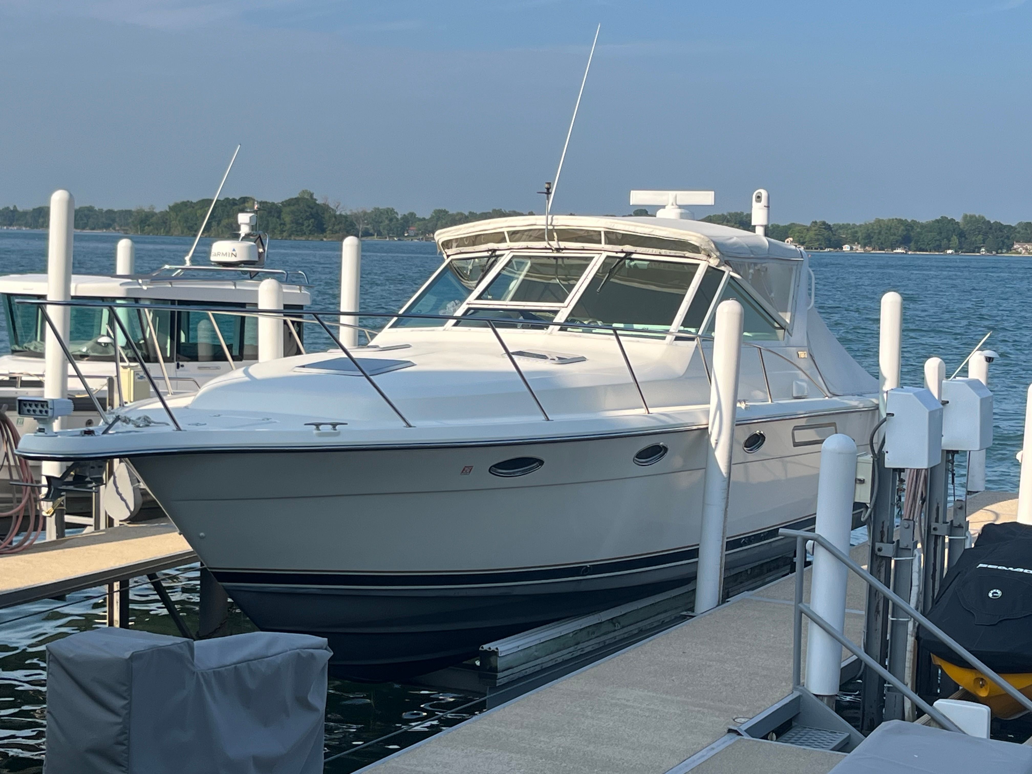 1997 Tiara Yachts 3100 Open