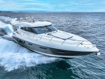 2022 Riviera 6000 Sport Yacht