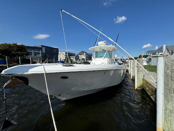 Everglades 325 Center Console