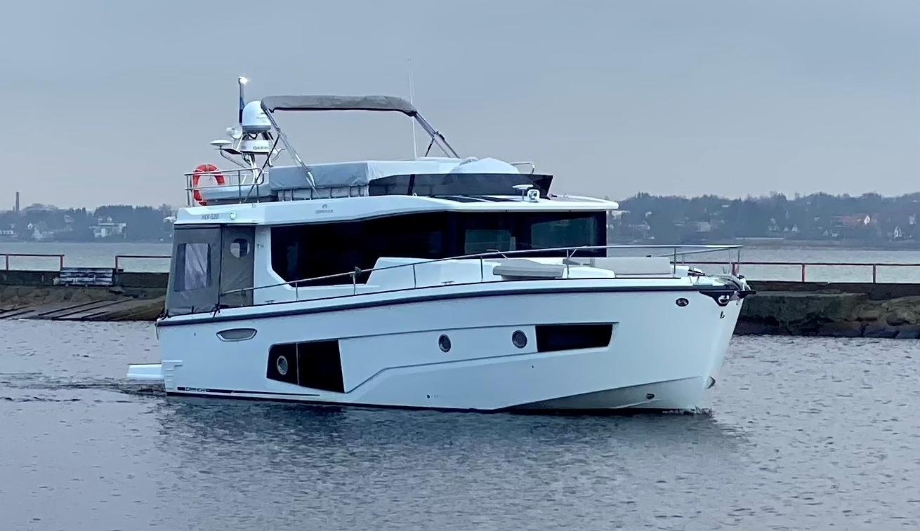 2020 Cranchi T43 Eco Trawler Long Distance