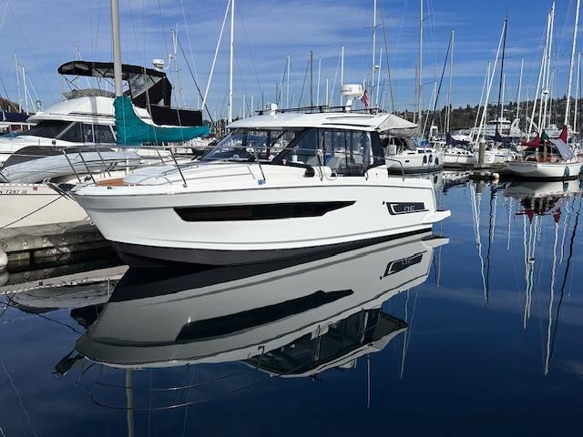 2021 Jeanneau NC 895