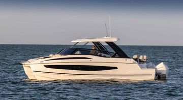 2025 Aquila 32 Sport