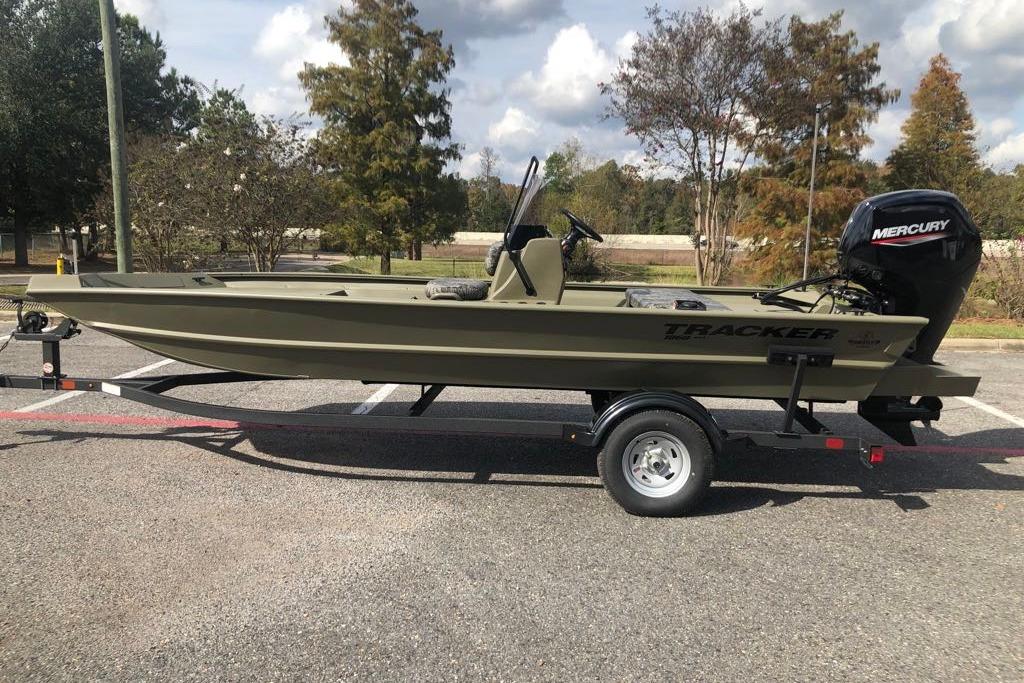 2026 Tracker Grizzly 1860 CC