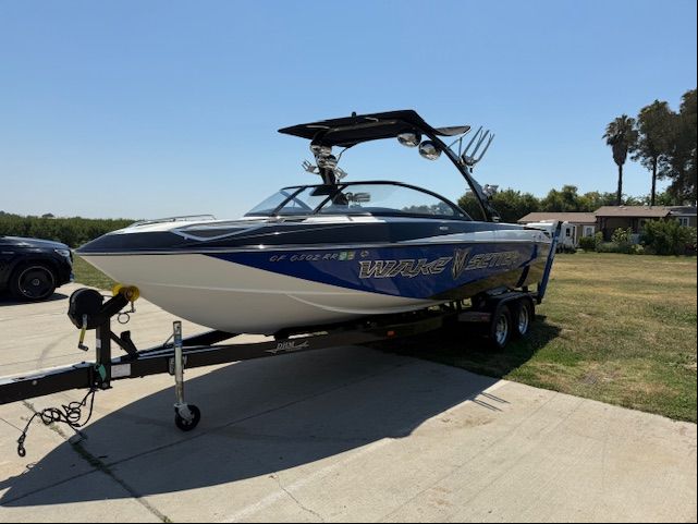 2008 Malibu Wakesetter 247 LSV