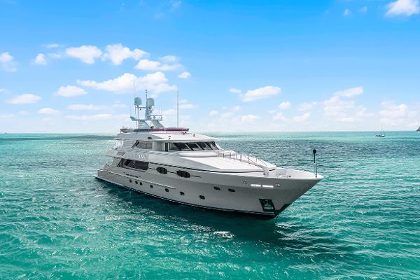 2003 Sovereign Tri-Deck