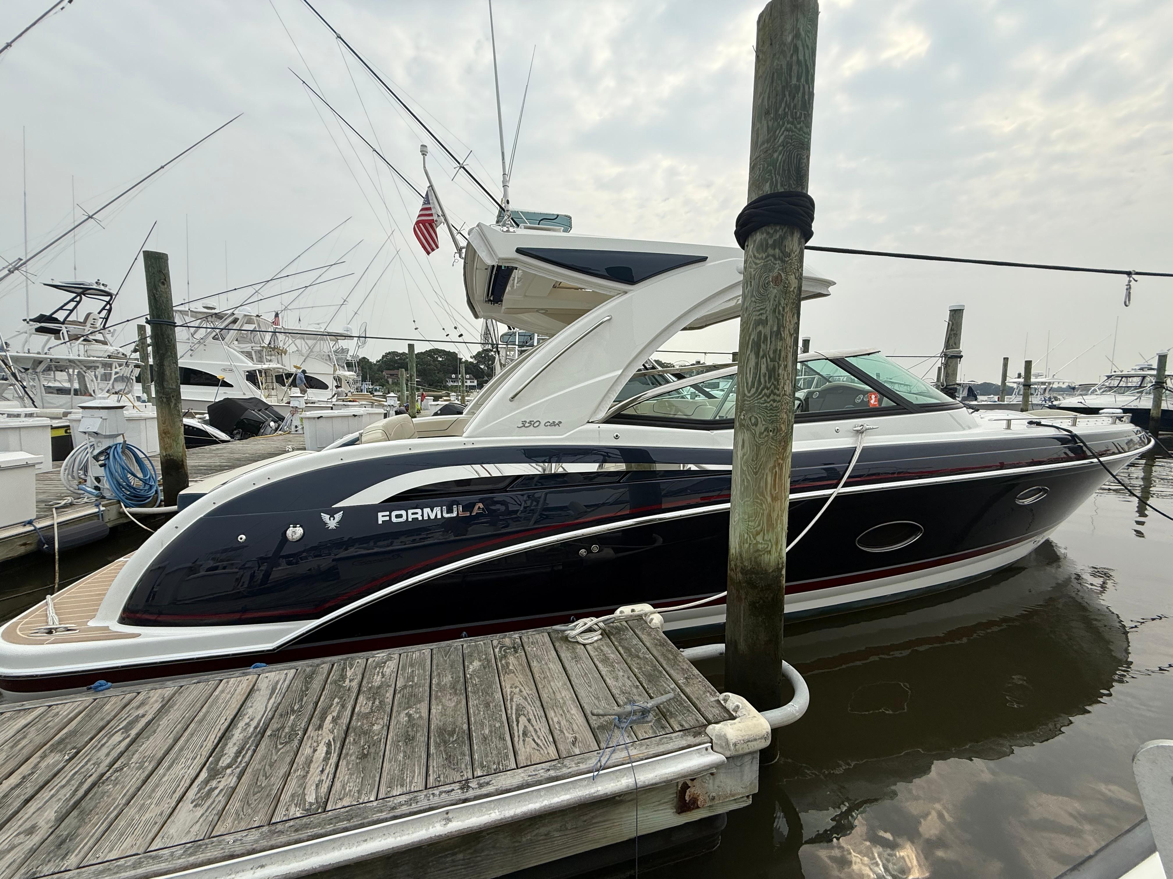 2024 Formula 350 Crossover Bowrider