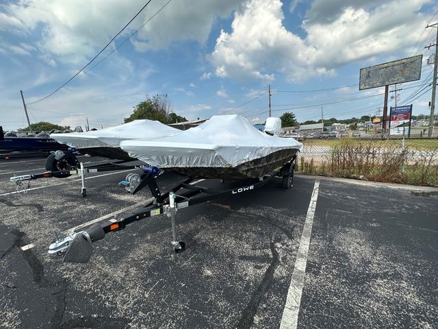 Lowe Roughneck Center Console RX1760 Pathfinder