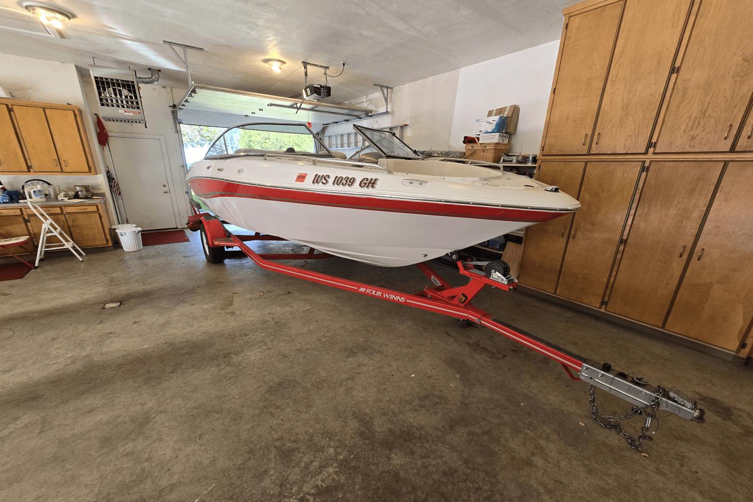 2002 Four Winns 210 Horizon