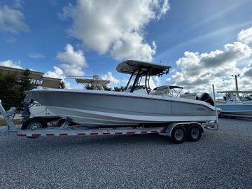2023 Boston Whaler 28 DAUNTLESS
