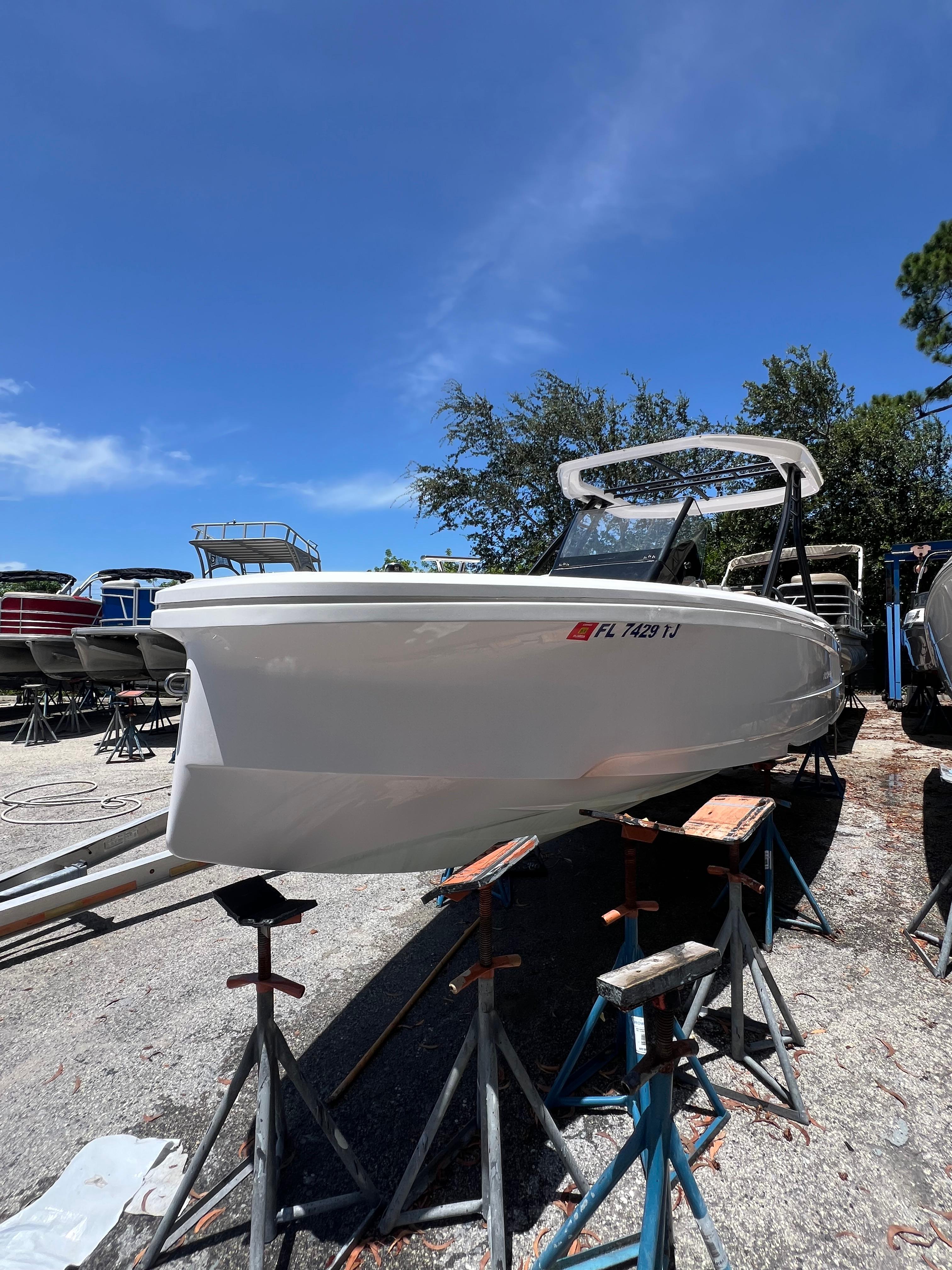 2022 Axopar 22 T-Top