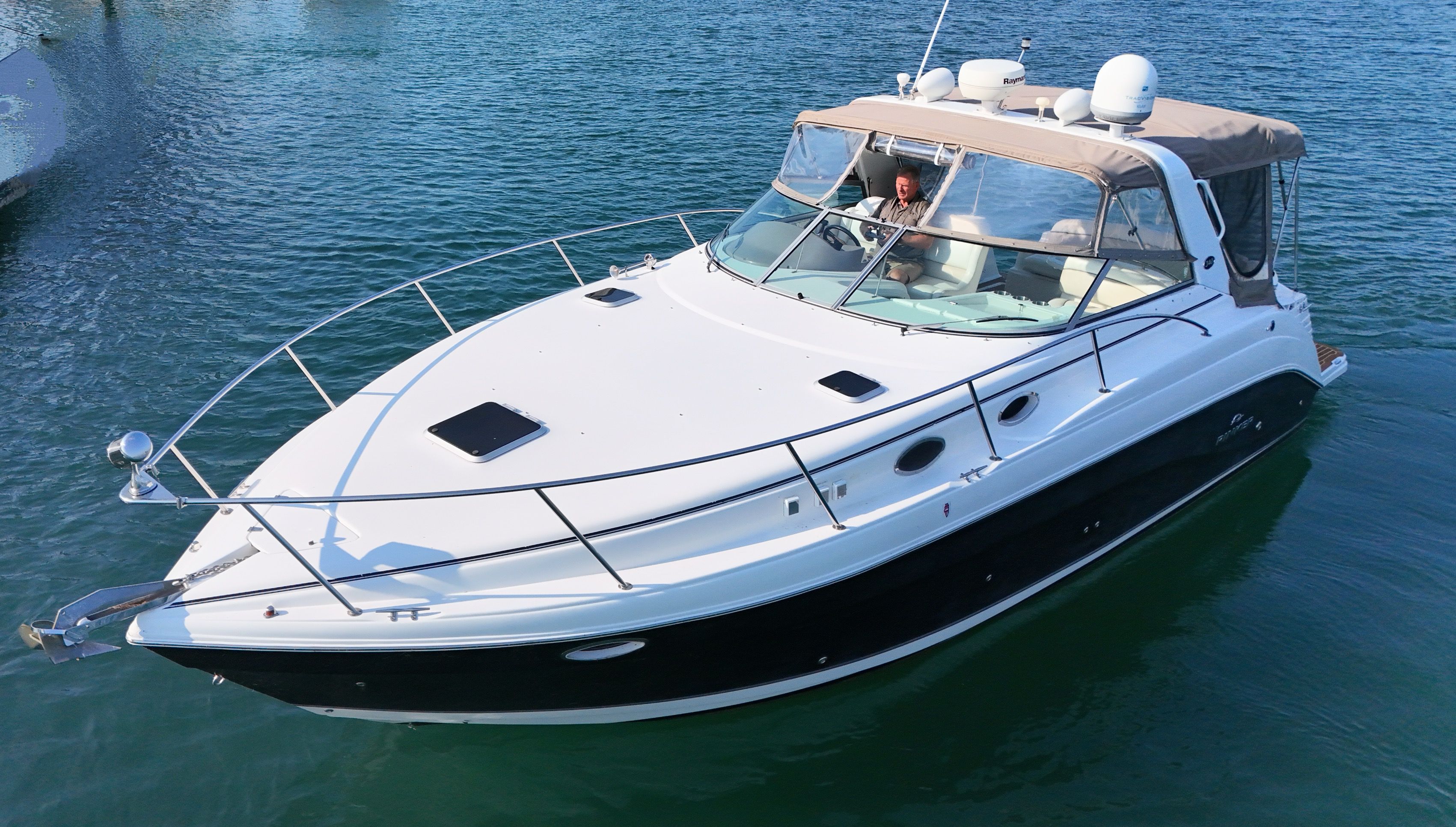 2006 Rinker 342 Express Cruiser