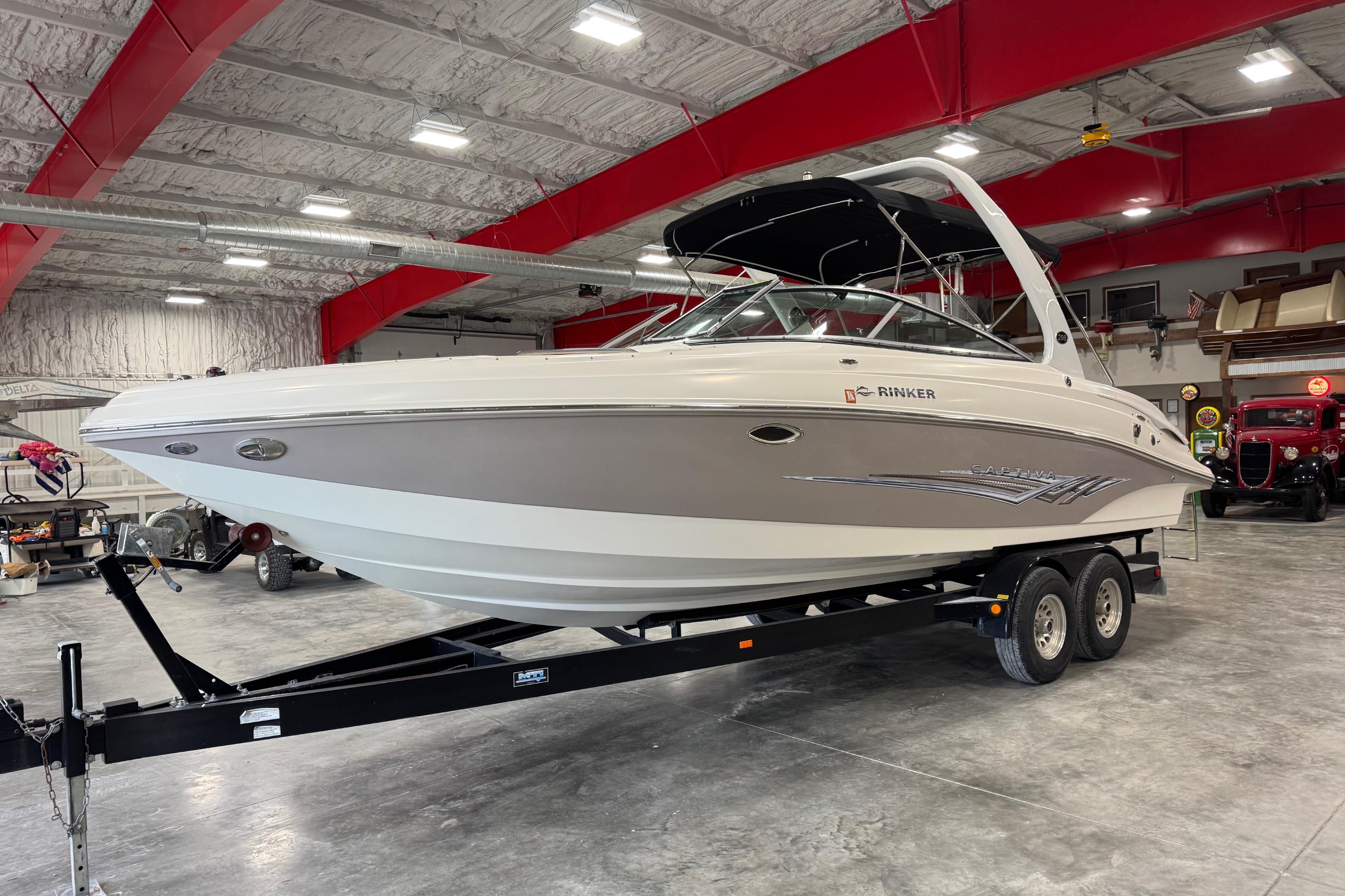 2008 Rinker 296 Captiva Bowrider