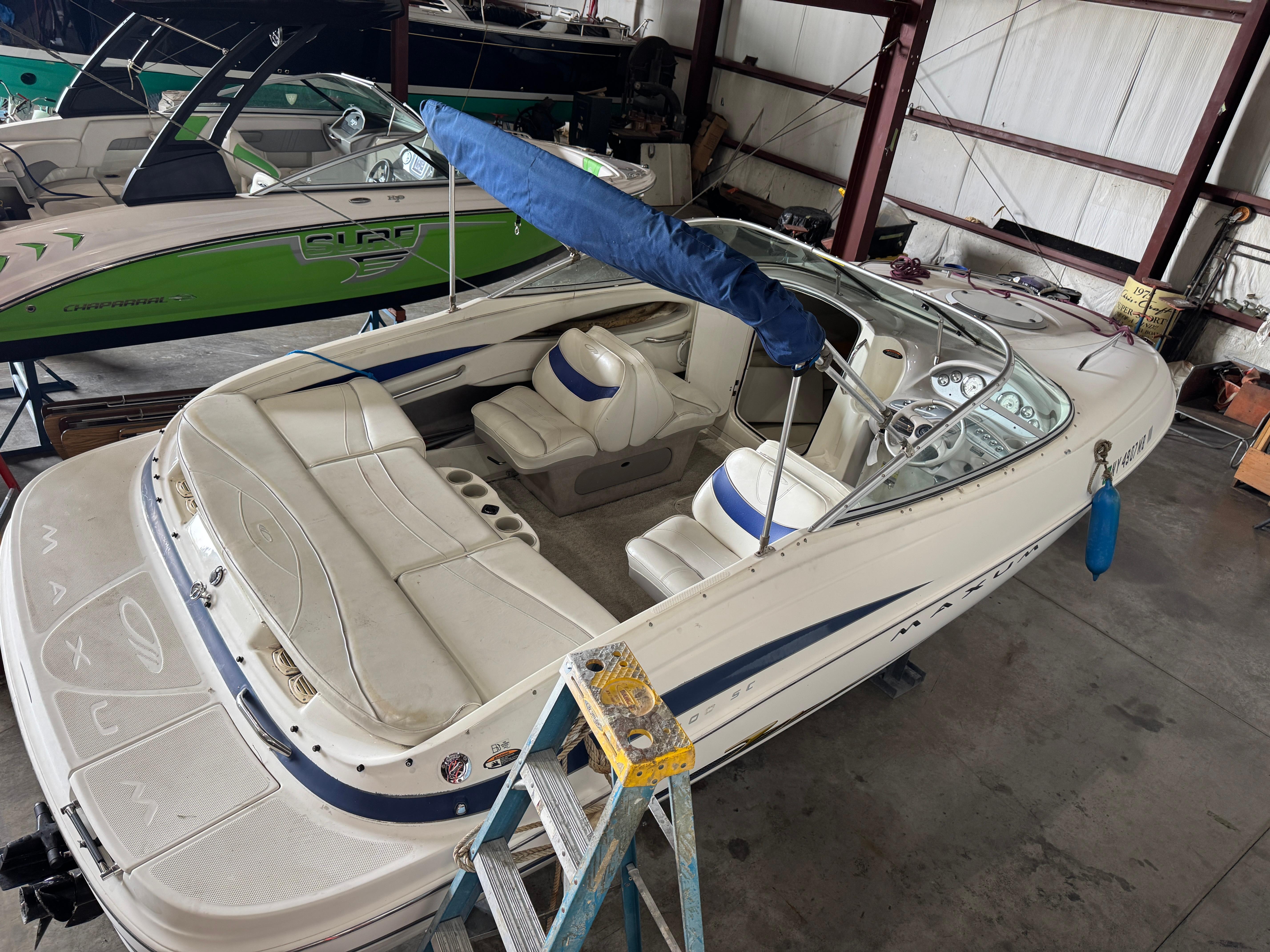 2004 Maxum 2100 SC