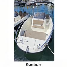 Quicksilver Activ 555 Open 2023 Quicksilver Activ 555 Open boat docked in a marina.