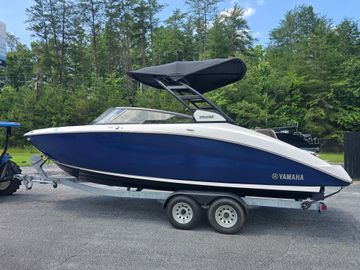 2021 Yamaha Boats 252SE