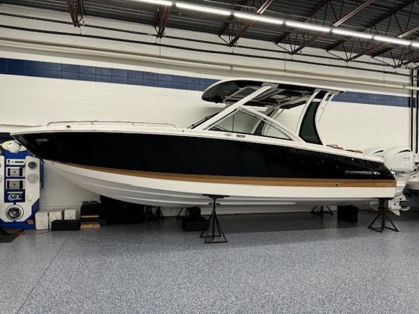 2025 Chaparral 310 OSX