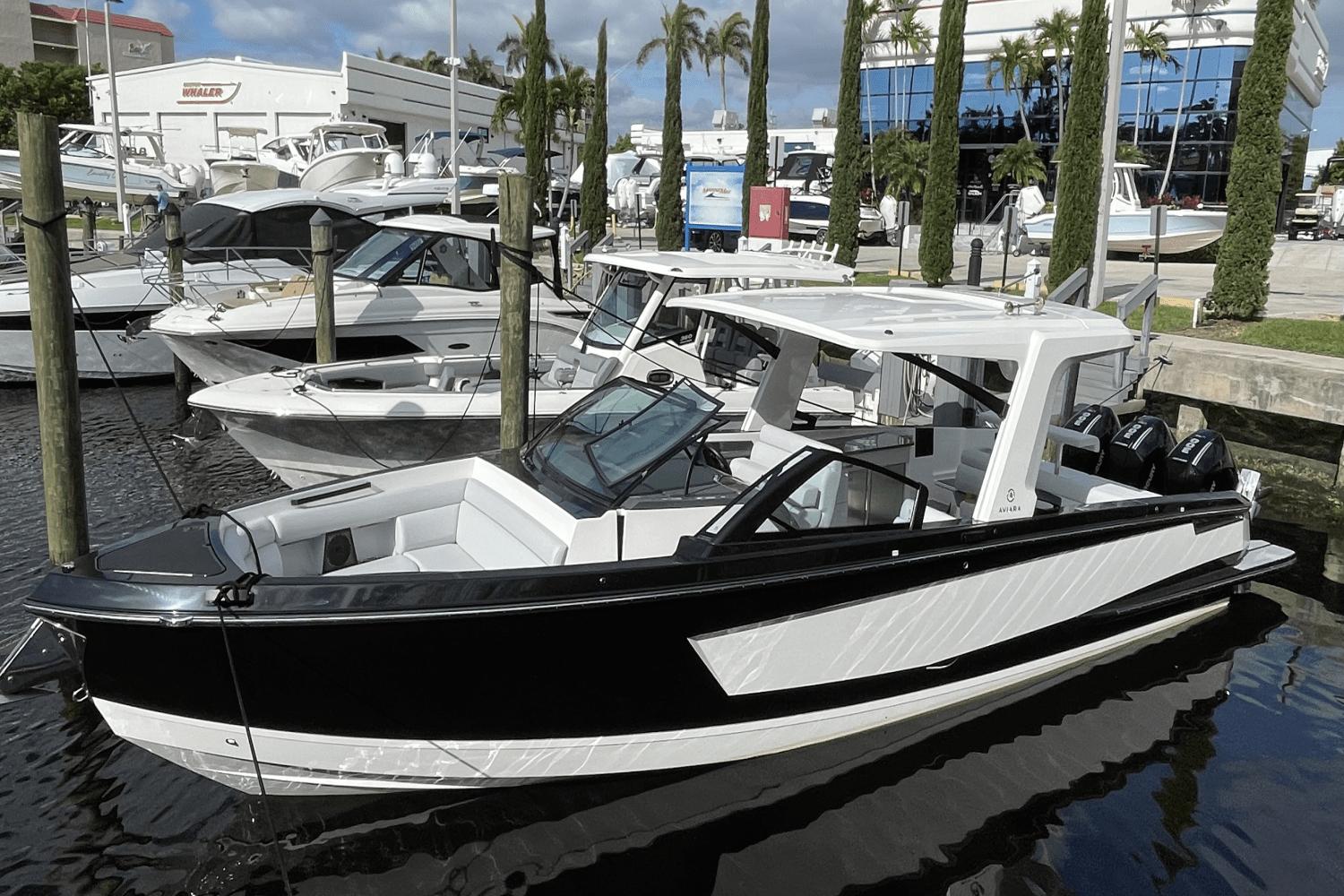 2024 Aviara AV36 Outboard
