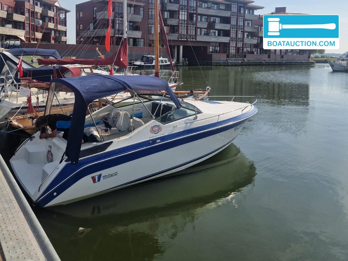 1988 Wellcraft Eclipse 233