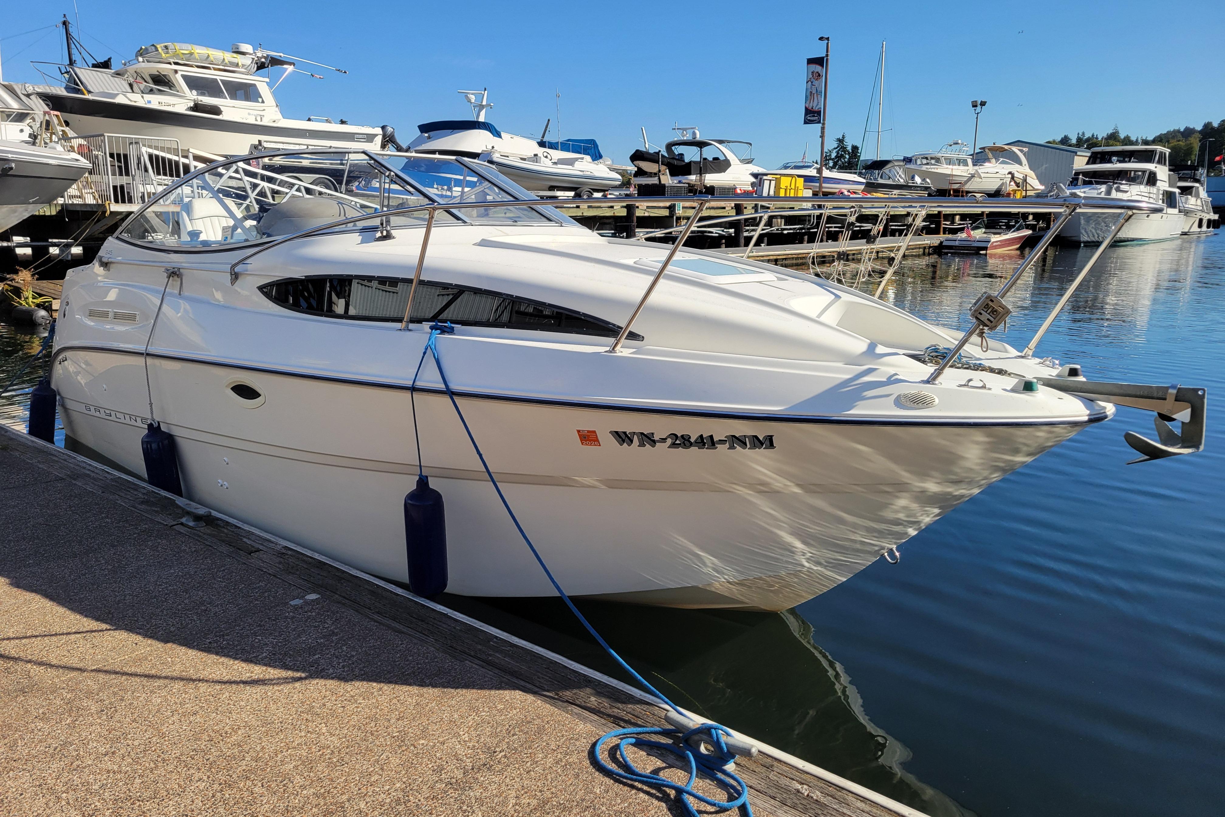 2003 Bayliner 245
