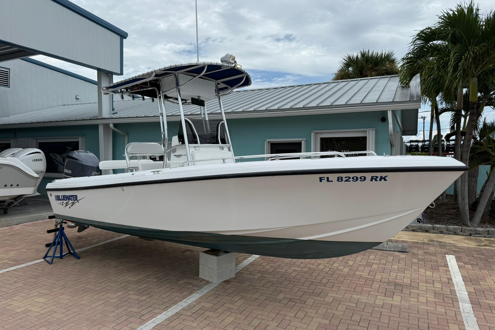2015 Bluewater 2150 CC