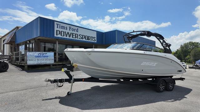 2024 Yamaha Boats 252XE