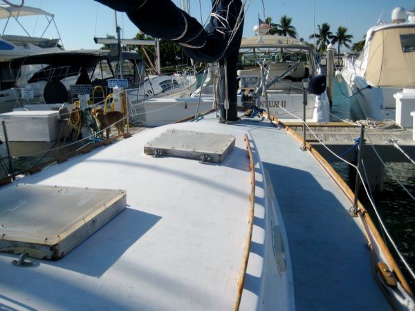 1984 Herreshoff 38 Cat Ketch Key Biscayne United States Boats Com