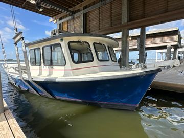 2004 Custom Jefferson Fiberglass - 32 Laffite Skiff
