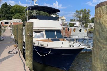 2005 Mariner 38 Orient