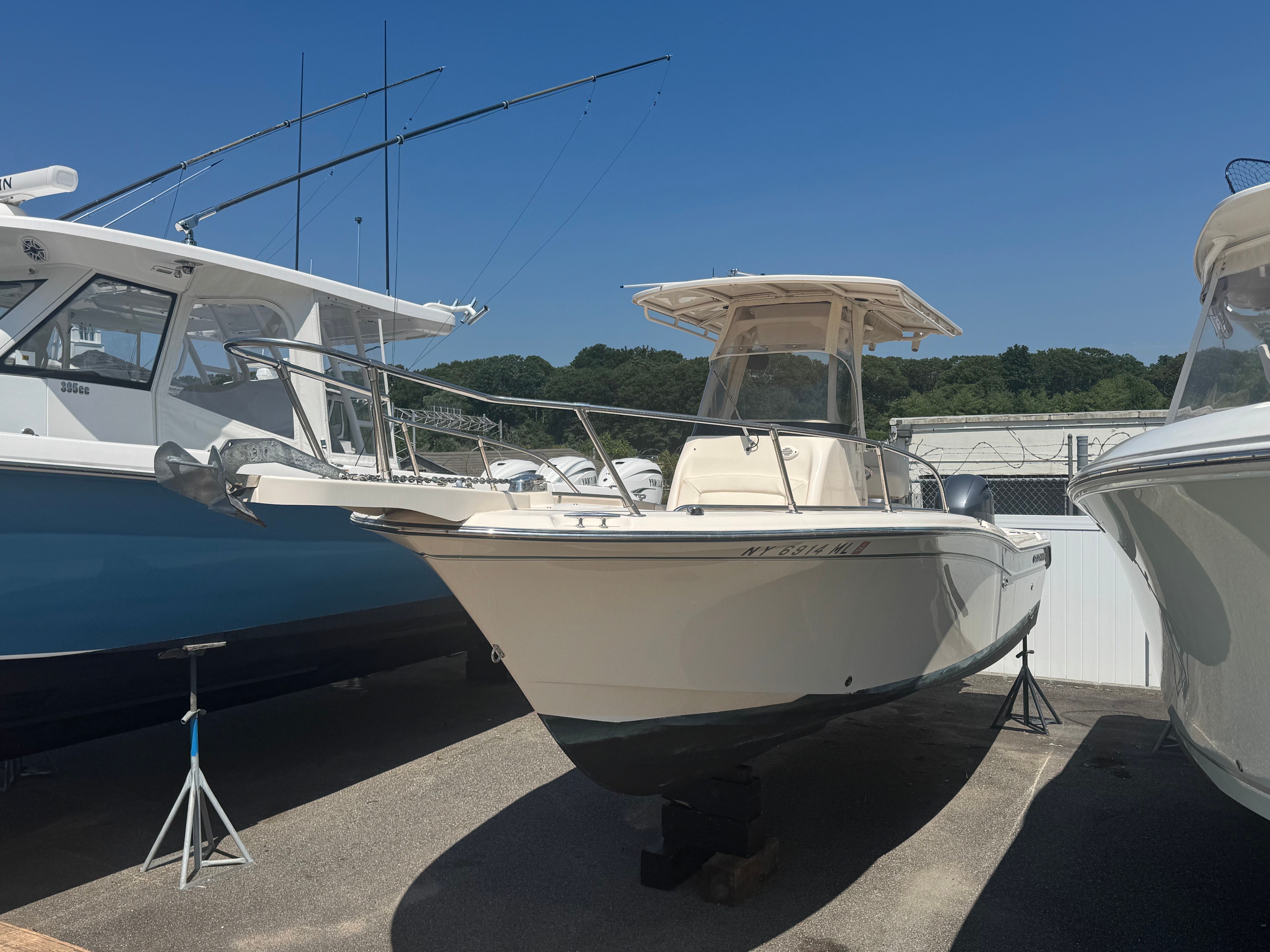 2016 Grady-White Advance 257
