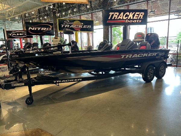 2025 Tracker Savage 215