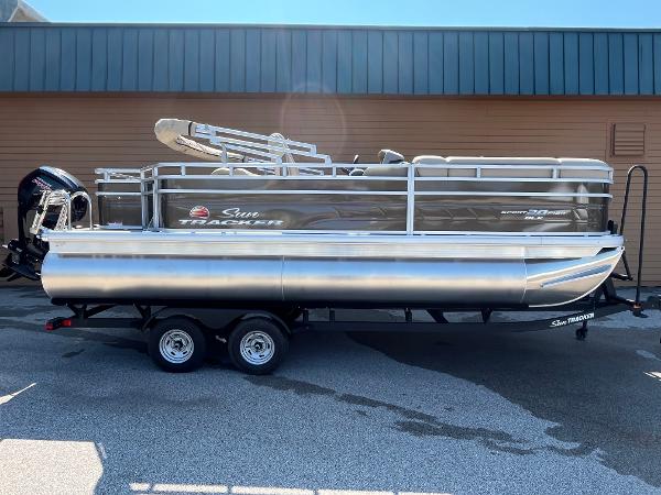 2025 Sun Tracker SportFish 20 DLX