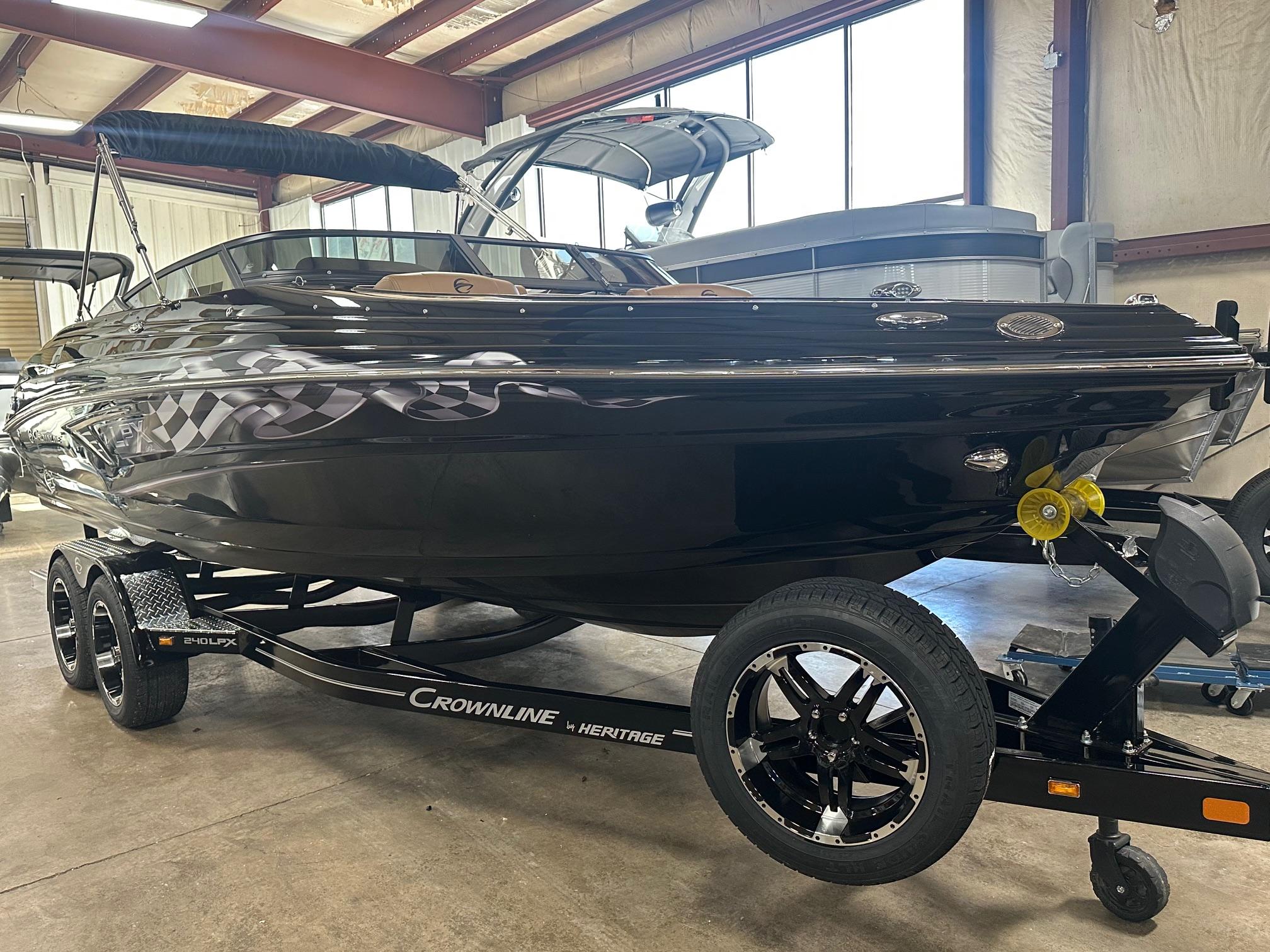 2024 Crownline 240 SS LPX