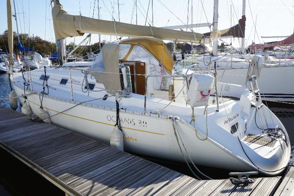 1998 Beneteau Oceanis Clipper 311