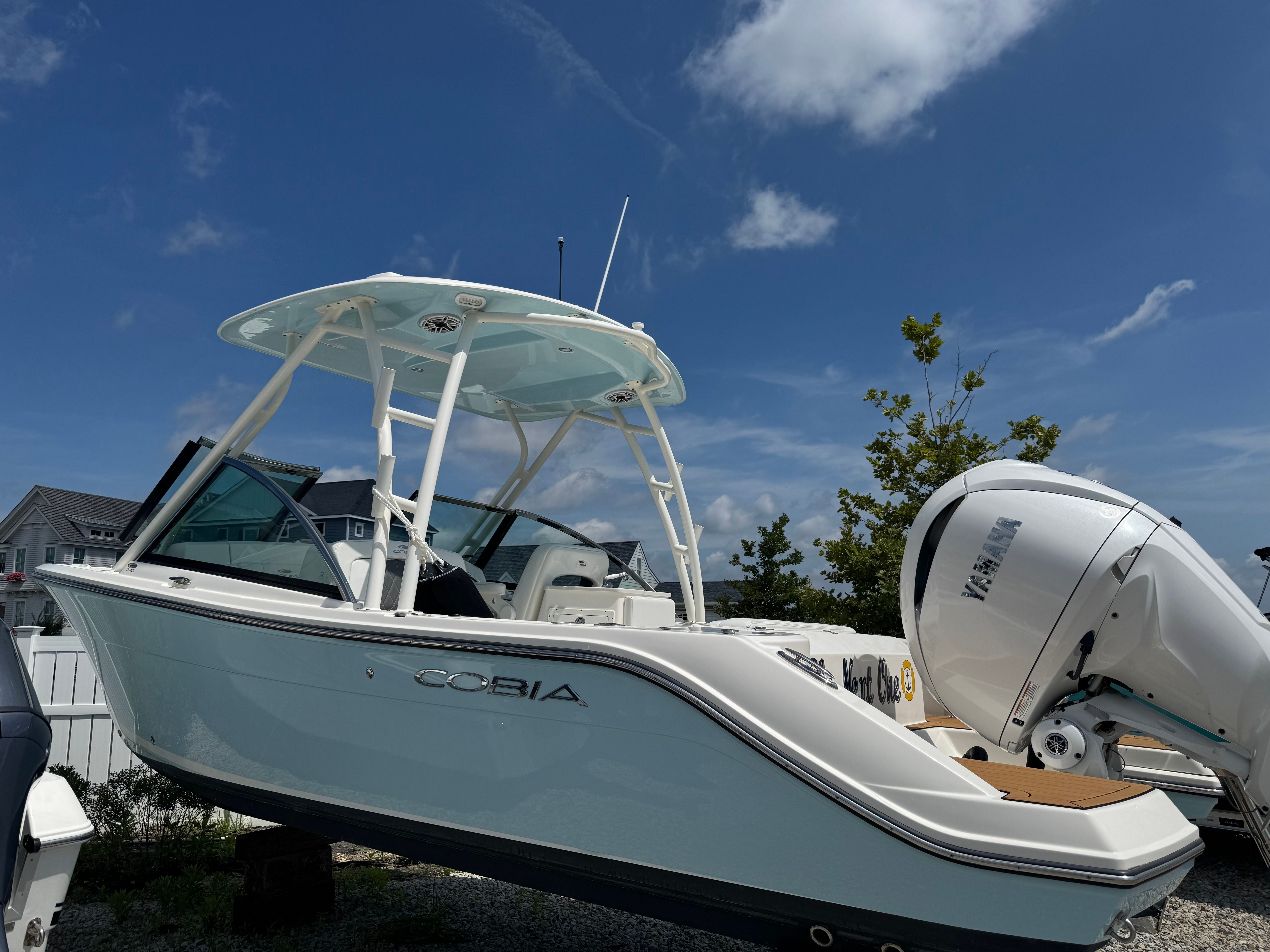 2024 Cobia 240 DC
