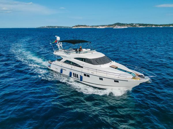2015 Fairline Squadron 65