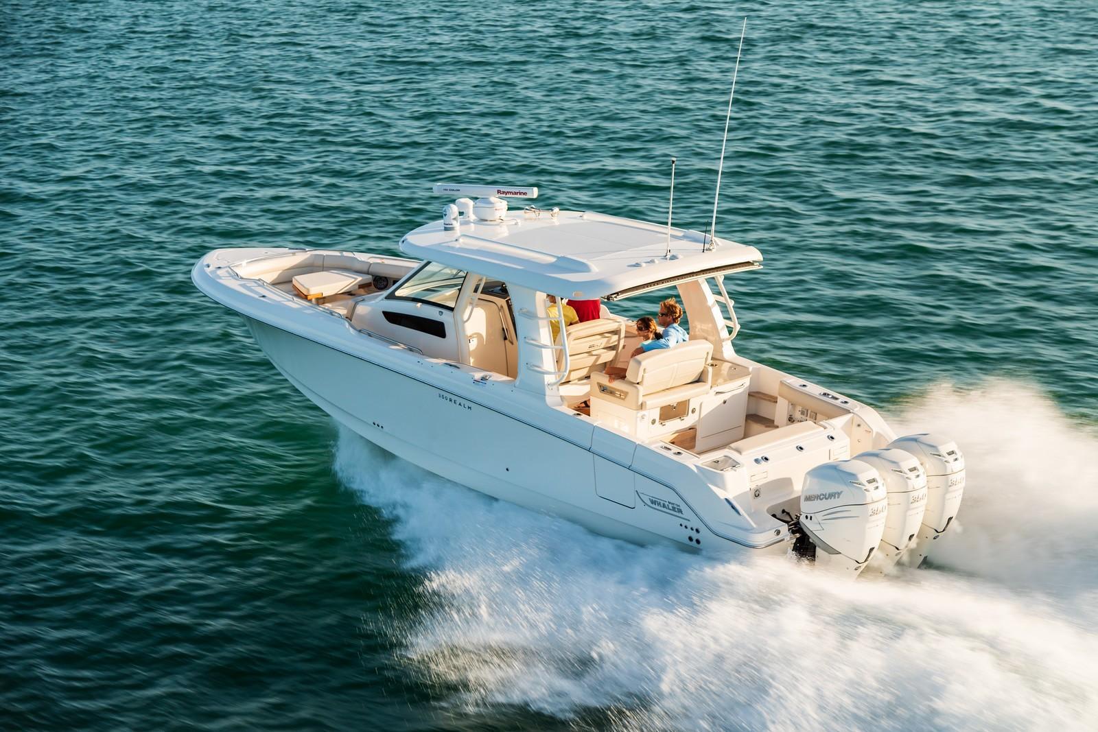 2025 Boston Whaler 350 Realm