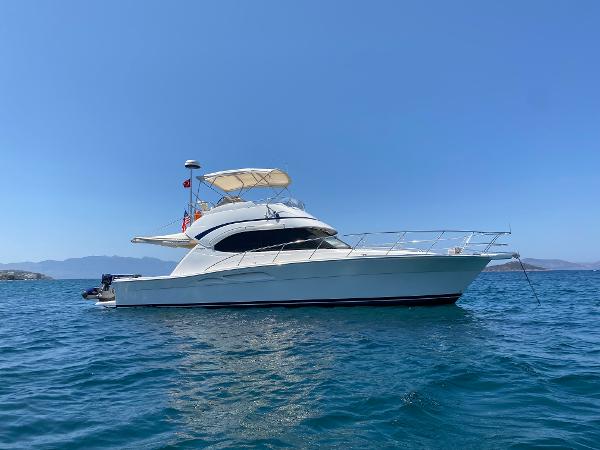 Riviera 40 Flybridge