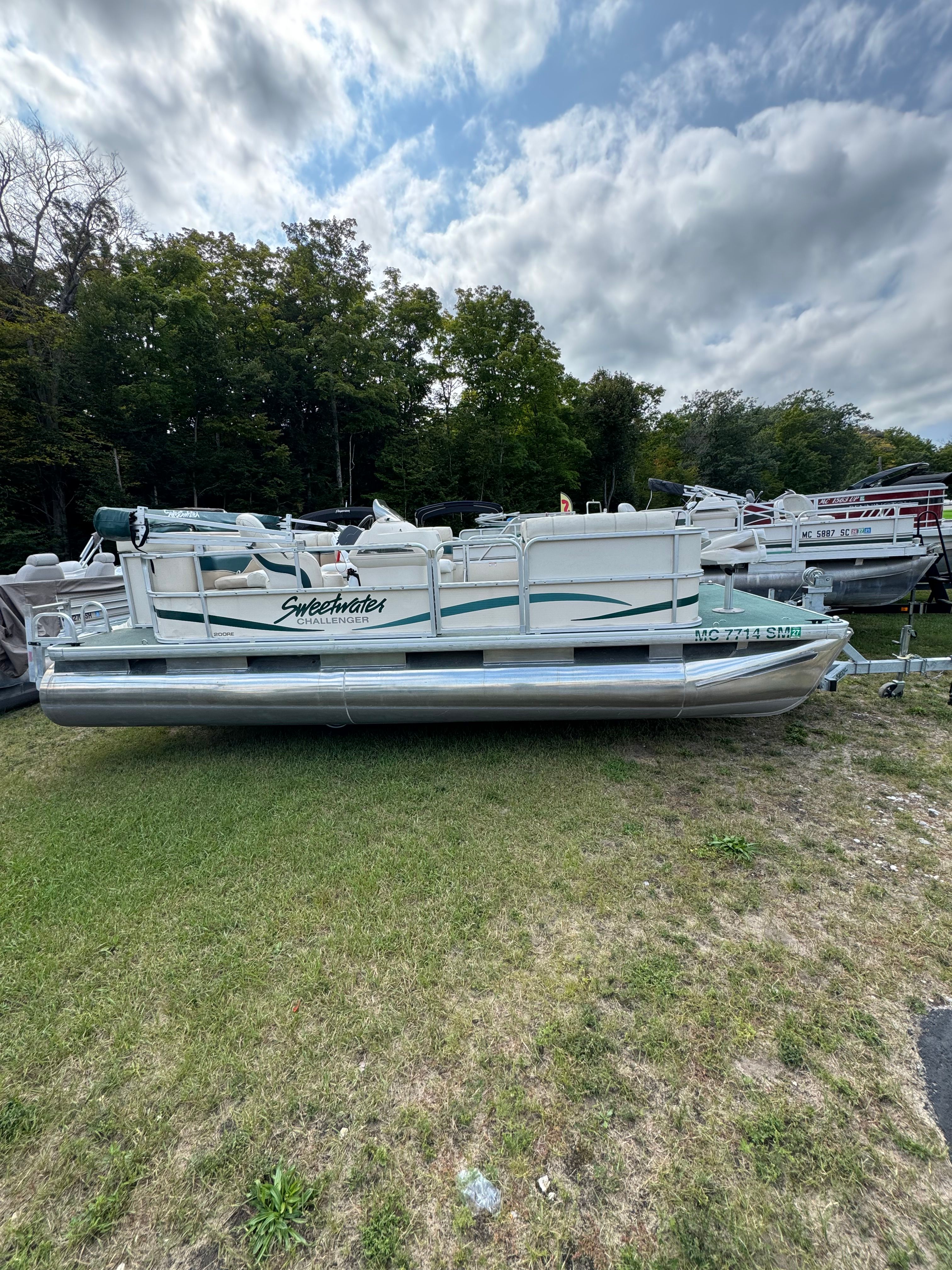 2004 Sweetwater 2100