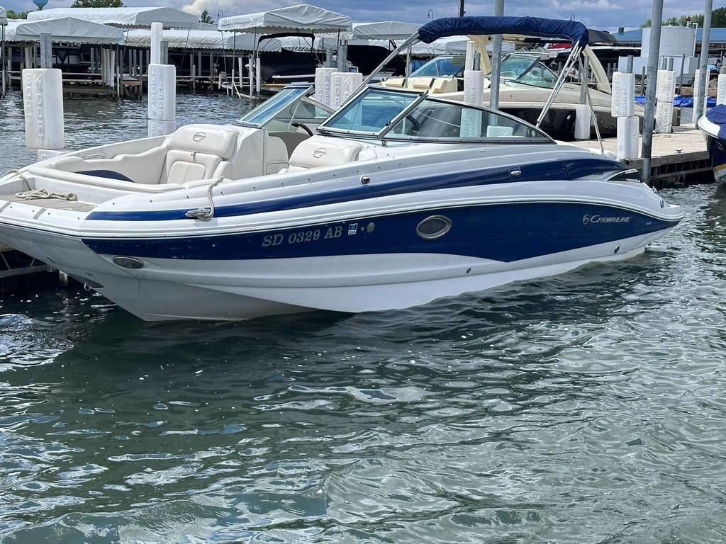 2011 Crownline E6