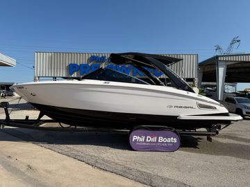 2021 Regal 2800 Bowrider