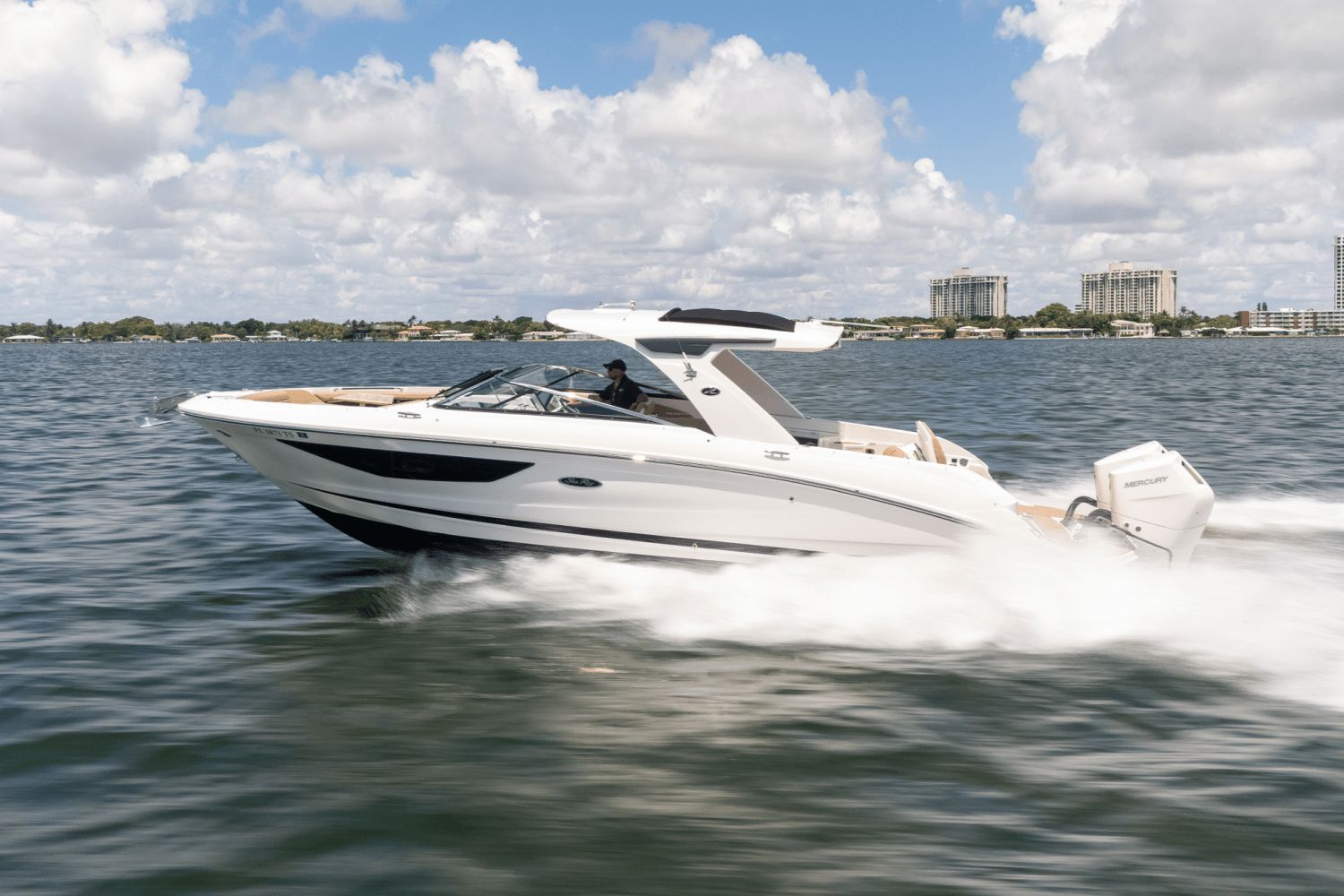 2024 Sea Ray 350 SLX