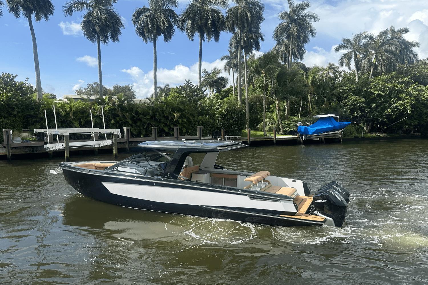 2024 Aviara AV36 Outboard
