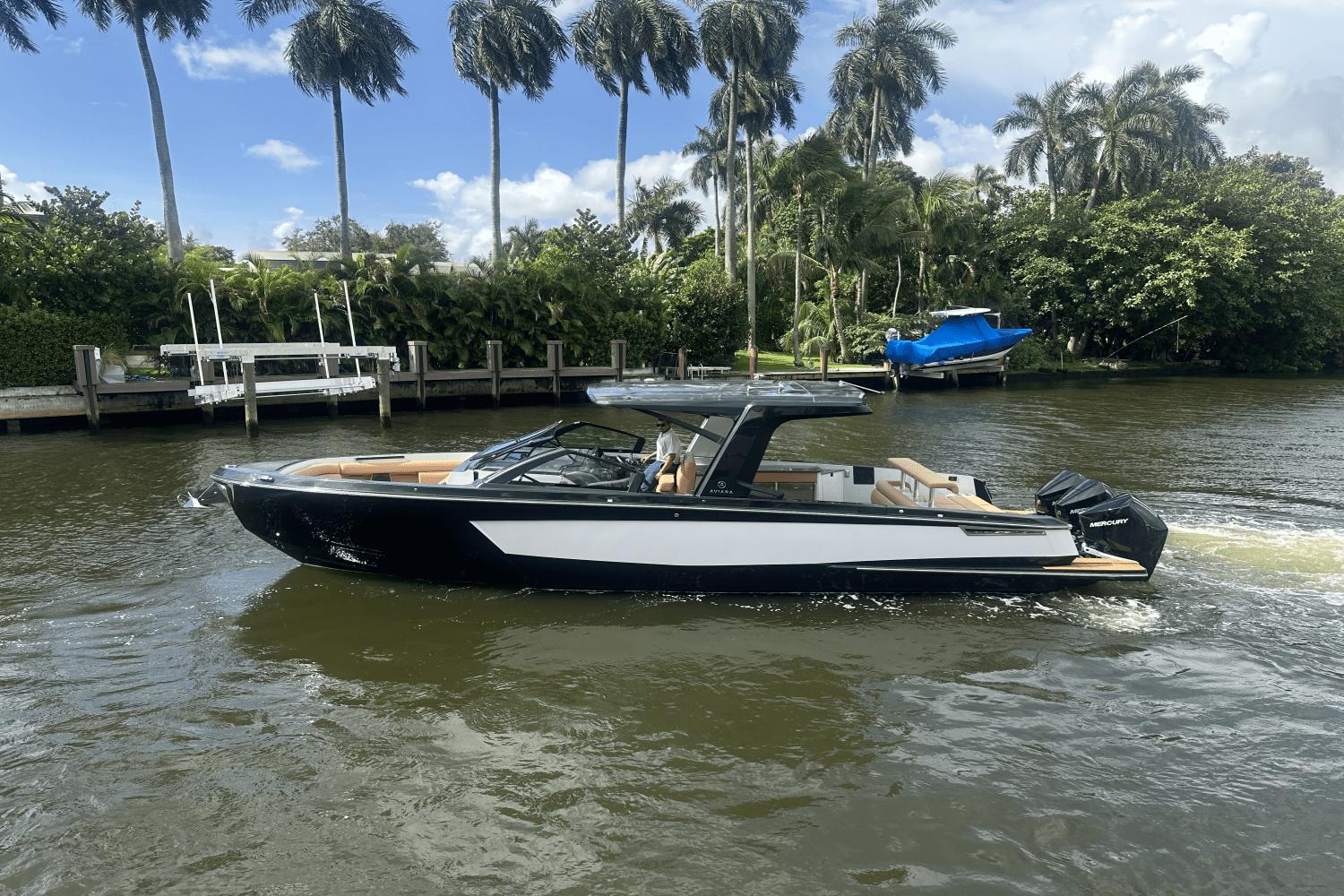 Aviara AV36 Outboard