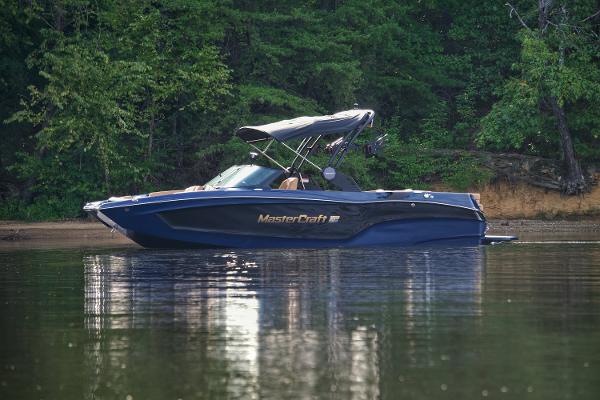 2025 MasterCraft XT22