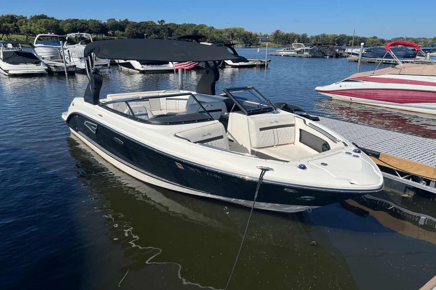 2018 Sea Ray 230 SLX